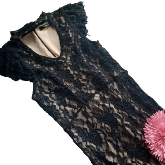 XOXO V Neck Lace Bodycon Midi Dress - Picture 1 of 15